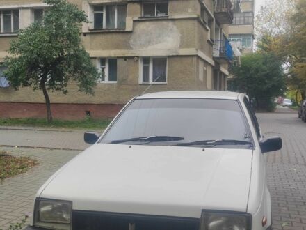 Исузу Джемини 1986 в Ивано-Франковске на Automoto.ua Белый Исузу Джемини, объемом двигателя 1.5 л и пробегом 200 тыс. км за 850 $, фото 1 на Automoto.ua