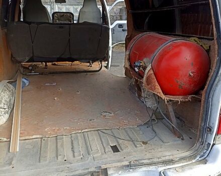 Білий Ісузу Міді, об'ємом двигуна 20 л та пробігом 300 тис. км за 1400 $, фото 1 на Automoto.ua