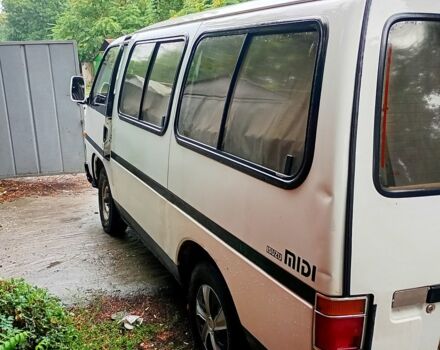 Исузу Миди, объемом двигателя 2 л и пробегом 288 тыс. км за 1375 $, фото 2 на Automoto.ua