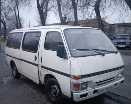 Белый Исузу Миди пасс., объемом двигателя 2 л и пробегом 300 тыс. км за 400 $, фото 2 на Automoto.ua