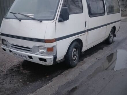 Білий Ісузу Midi пасс., об'ємом двигуна 2 л та пробігом 300 тис. км за 400 $, фото 1 на Automoto.ua