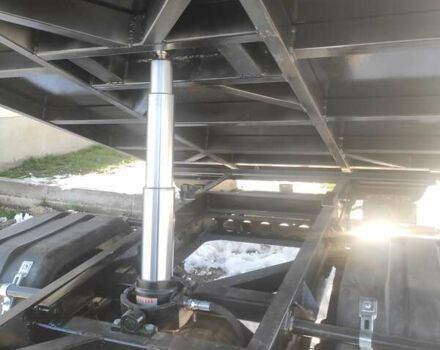 Белый Исузу НКР, объемом двигателя 4.57 л и пробегом 800 тыс. км за 16600 $, фото 6 на Automoto.ua