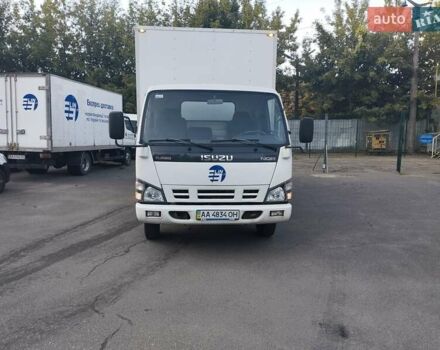Белый Исузу НКР, объемом двигателя 4.57 л и пробегом 250 тыс. км за 10000 $, фото 1 на Automoto.ua