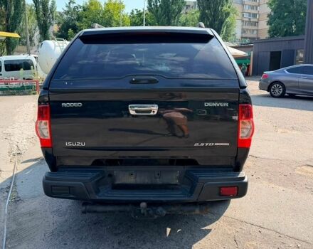 Черный Исузу Родео, объемом двигателя 2.5 л и пробегом 122 тыс. км за 5000 $, фото 4 на Automoto.ua