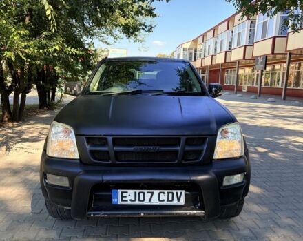 Чорний Ісузу Rodeo, об'ємом двигуна 3 л та пробігом 205 тис. км за 4741 $, фото 2 на Automoto.ua