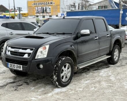 Черный Исузу Родео, объемом двигателя 2.5 л и пробегом 130 тыс. км за 6500 $, фото 4 на Automoto.ua