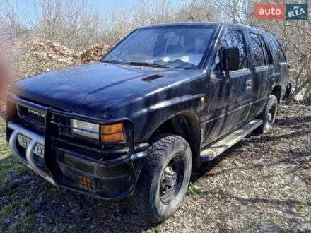 Черный Исузу Родео, объемом двигателя 3 л и пробегом 152 тыс. км за 1600 $, фото 1 на Automoto.ua