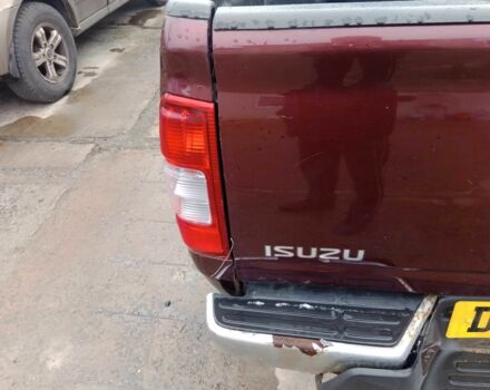 Червоний Ісузу Rodeo, об'ємом двигуна 3 л та пробігом 175 тис. км за 5196 $, фото 2 на Automoto.ua