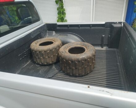 Серый Исузу Родео, объемом двигателя 3 л и пробегом 160 тыс. км за 6000 $, фото 2 на Automoto.ua