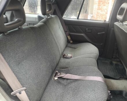 Серый Исузу Родео, объемом двигателя 2.6 л и пробегом 210 тыс. км за 2000 $, фото 4 на Automoto.ua