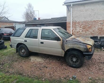 Серый Исузу Родео, объемом двигателя 2.6 л и пробегом 210 тыс. км за 2000 $, фото 1 на Automoto.ua