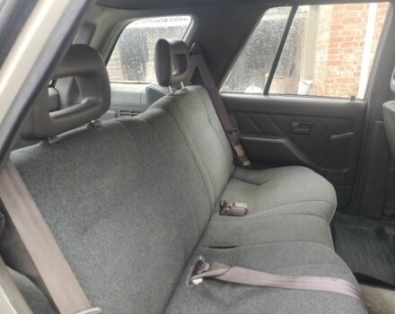 Серый Исузу Родео, объемом двигателя 2.6 л и пробегом 210 тыс. км за 2000 $, фото 3 на Automoto.ua