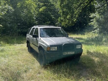 Сірий Ісузу Rodeo, об'ємом двигуна 2.6 л та пробігом 200 тис. км за 1800 $, фото 1 на Automoto.ua
