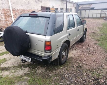Серый Исузу Родео, объемом двигателя 2.6 л и пробегом 210 тыс. км за 2000 $, фото 1 на Automoto.ua