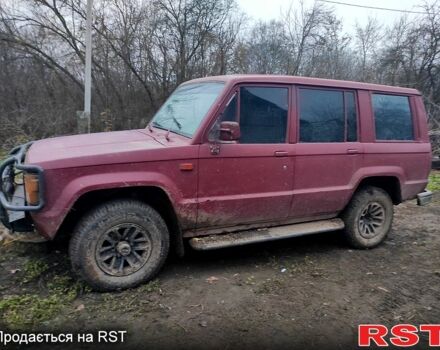 Красный Исузу Трупер, объемом двигателя 2.2 л и пробегом 300 тыс. км за 1900 $, фото 7 на Automoto.ua