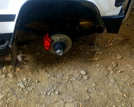 Исузу Трупер, объемом двигателя 2.3 л и пробегом 0 тыс. км за 3500 $, фото 3 на Automoto.ua