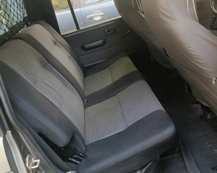 Серый Исузу Трупер, объемом двигателя 2.8 л и пробегом 380 тыс. км за 2300 $, фото 6 на Automoto.ua