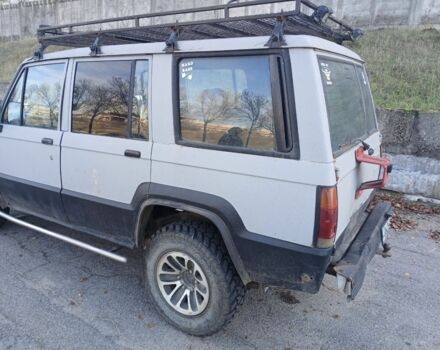 Серый Исузу Трупер, объемом двигателя 2.5 л и пробегом 200 тыс. км за 2612 $, фото 3 на Automoto.ua