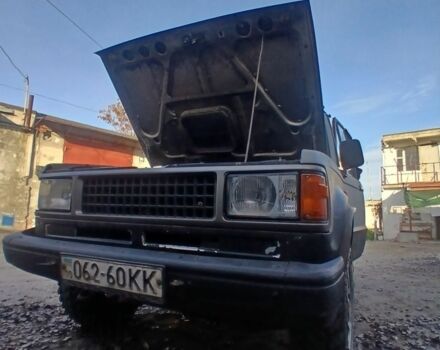 Серый Исузу Трупер, объемом двигателя 2.5 л и пробегом 200 тыс. км за 2612 $, фото 4 на Automoto.ua