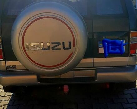 Зелений Ісузу Trooper, об'ємом двигуна 2.6 л та пробігом 300 тис. км за 7000 $, фото 6 на Automoto.ua