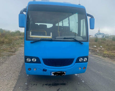 Синий Исузу Туркузе, объемом двигателя 4.75 л и пробегом 500 тыс. км за 10499 $, фото 2 на Automoto.ua