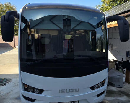 Білий Ісузу Visigo, об'ємом двигуна 5.19 л та пробігом 189 тис. км за 55800 $, фото 1 на Automoto.ua