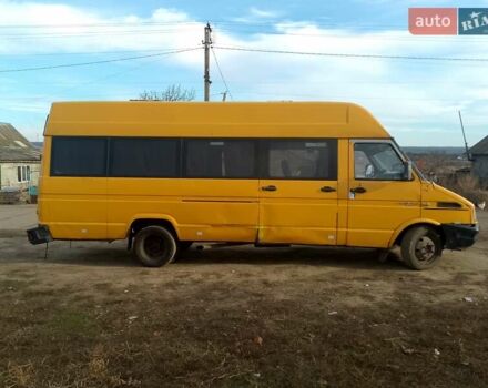 Желтый Ивеко 315, объемом двигателя 2.8 л и пробегом 520 тыс. км за 2000 $, фото 3 на Automoto.ua