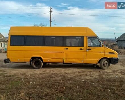 Желтый Ивеко 315, объемом двигателя 2.8 л и пробегом 520 тыс. км за 2000 $, фото 2 на Automoto.ua