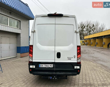 Белый Ивеко 35С13, объемом двигателя 2.29 л и пробегом 299 тыс. км за 12900 $, фото 5 на Automoto.ua