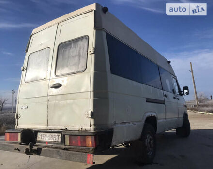 Белый Ивеко Дейли 4x4, объемом двигателя 2.8 л и пробегом 80 тыс. км за 2999 $, фото 10 на Automoto.ua