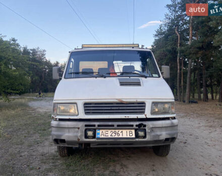 Белый Ивеко Дейли, объемом двигателя 2.5 л и пробегом 515 тыс. км за 5000 $, фото 15 на Automoto.ua