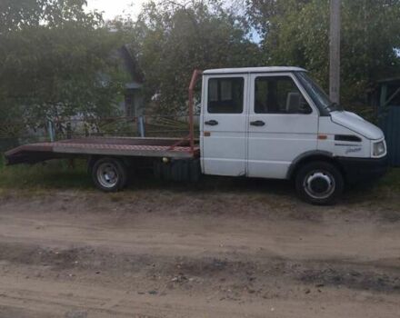 Белый Ивеко Дейли, объемом двигателя 2.4 л и пробегом 250 тыс. км за 6850 $, фото 4 на Automoto.ua