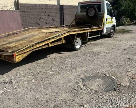 Белый Ивеко Дейли, объемом двигателя 2.8 л и пробегом 100 тыс. км за 11900 $, фото 2 на Automoto.ua