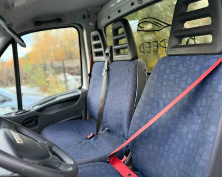 Белый Ивеко Дейли, объемом двигателя 2.29 л и пробегом 154 тыс. км за 19900 $, фото 2 на Automoto.ua