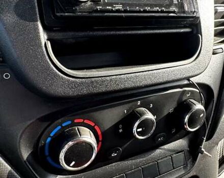 Білий Івеко Дейлі, об'ємом двигуна 3 л та пробігом 395 тис. км за 19500 $, фото 13 на Automoto.ua