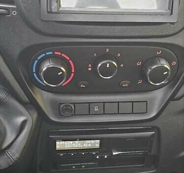 Білий Івеко Дейлі, об'ємом двигуна 3 л та пробігом 320 тис. км за 31500 $, фото 26 на Automoto.ua