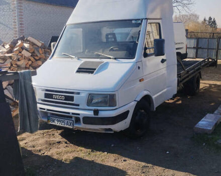 Белый Ивеко Дейли, объемом двигателя 0 л и пробегом 300 тыс. км за 4800 $, фото 1 на Automoto.ua