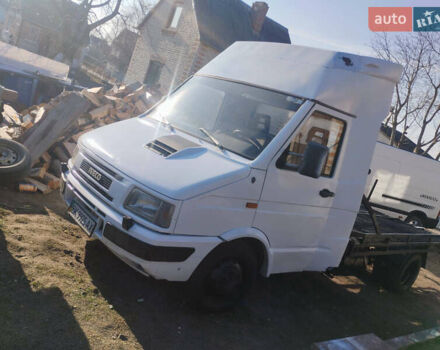 Белый Ивеко Дейли, объемом двигателя 0 л и пробегом 300 тыс. км за 4800 $, фото 5 на Automoto.ua