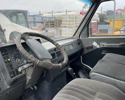 Белый Ивеко Дейли, объемом двигателя 2.5 л и пробегом 250 тыс. км за 6600 $, фото 1 на Automoto.ua