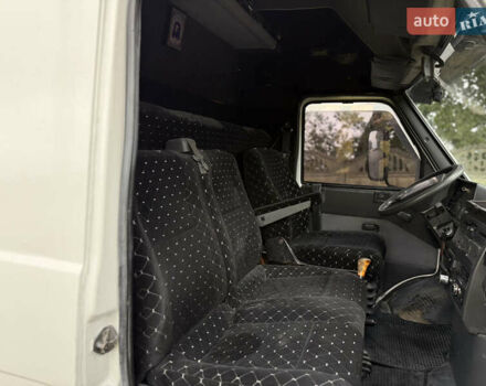 Белый Ивеко Дейли, объемом двигателя 2.8 л и пробегом 500 тыс. км за 7850 $, фото 9 на Automoto.ua