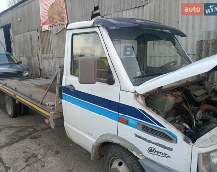 Белый Ивеко Дейли, объемом двигателя 2.8 л и пробегом 300 тыс. км за 7000 $, фото 2 на Automoto.ua