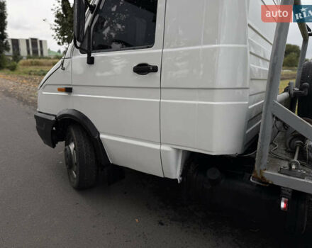 Белый Ивеко Дейли, объемом двигателя 2.8 л и пробегом 500 тыс. км за 7850 $, фото 4 на Automoto.ua