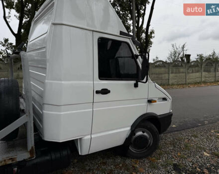 Белый Ивеко Дейли, объемом двигателя 2.8 л и пробегом 500 тыс. км за 7850 $, фото 8 на Automoto.ua