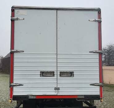 Білий Івеко Дейлі, об'ємом двигуна 3 л та пробігом 360 тис. км за 12500 $, фото 4 на Automoto.ua