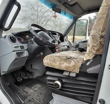 Білий Івеко Дейлі, об'ємом двигуна 3 л та пробігом 360 тис. км за 12500 $, фото 14 на Automoto.ua