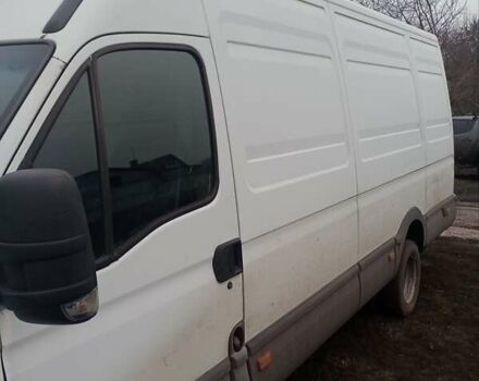 Белый Ивеко Дейли, объемом двигателя 3 л и пробегом 570 тыс. км за 8000 $, фото 1 на Automoto.ua