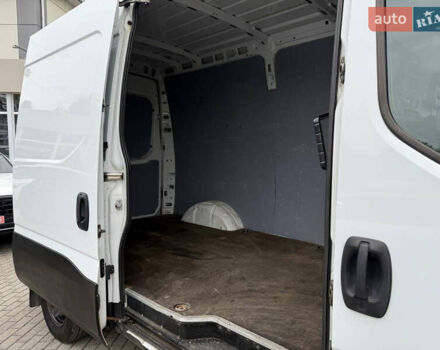 Белый Ивеко Дейли, объемом двигателя 2.29 л и пробегом 253 тыс. км за 12900 $, фото 18 на Automoto.ua