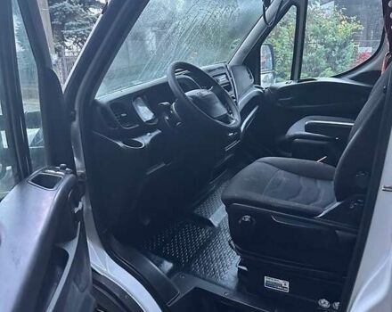 Білий Івеко Дейлі, об'ємом двигуна 3 л та пробігом 417 тис. км за 24400 $, фото 4 на Automoto.ua