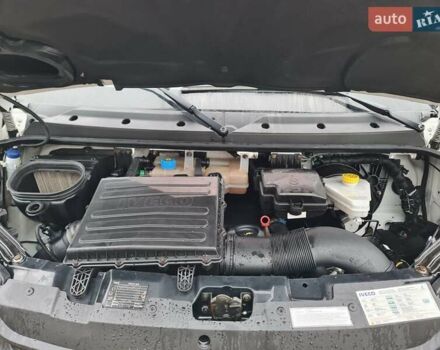 Белый Ивеко Дейли, объемом двигателя 3 л и пробегом 209 тыс. км за 31650 $, фото 2 на Automoto.ua