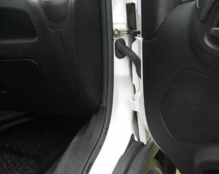 Білий Івеко Дейлі, об'ємом двигуна 2.29 л та пробігом 380 тис. км за 18900 $, фото 29 на Automoto.ua